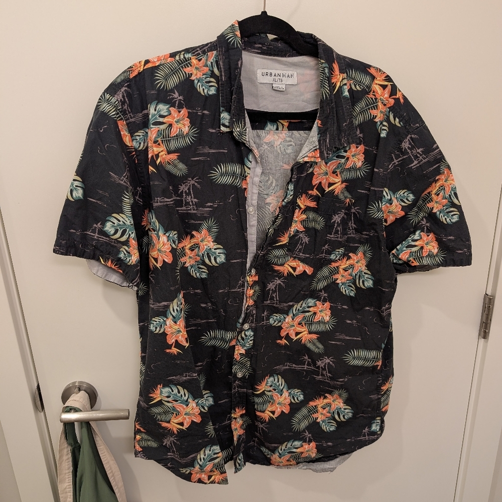 Urban Man Floral Button Down XL
